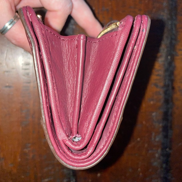 Vintage Coach smooth leather wallet in Burgundy EVC~ - Picture 8 of 16